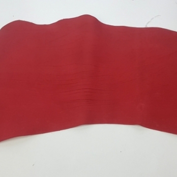 Кожа вороток шорно-седельная 02 красная 3,1-3,5 мм фото 1