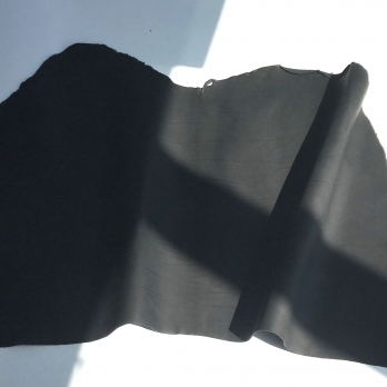 Кожа вороток галантерейная 02 черная 1,1-1,3 мм 3 сорт фото 2